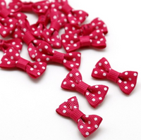 
              Mini Satin Schleifen | Gepunktet | 3 cm x 1,5 cm | 25 Stück
            